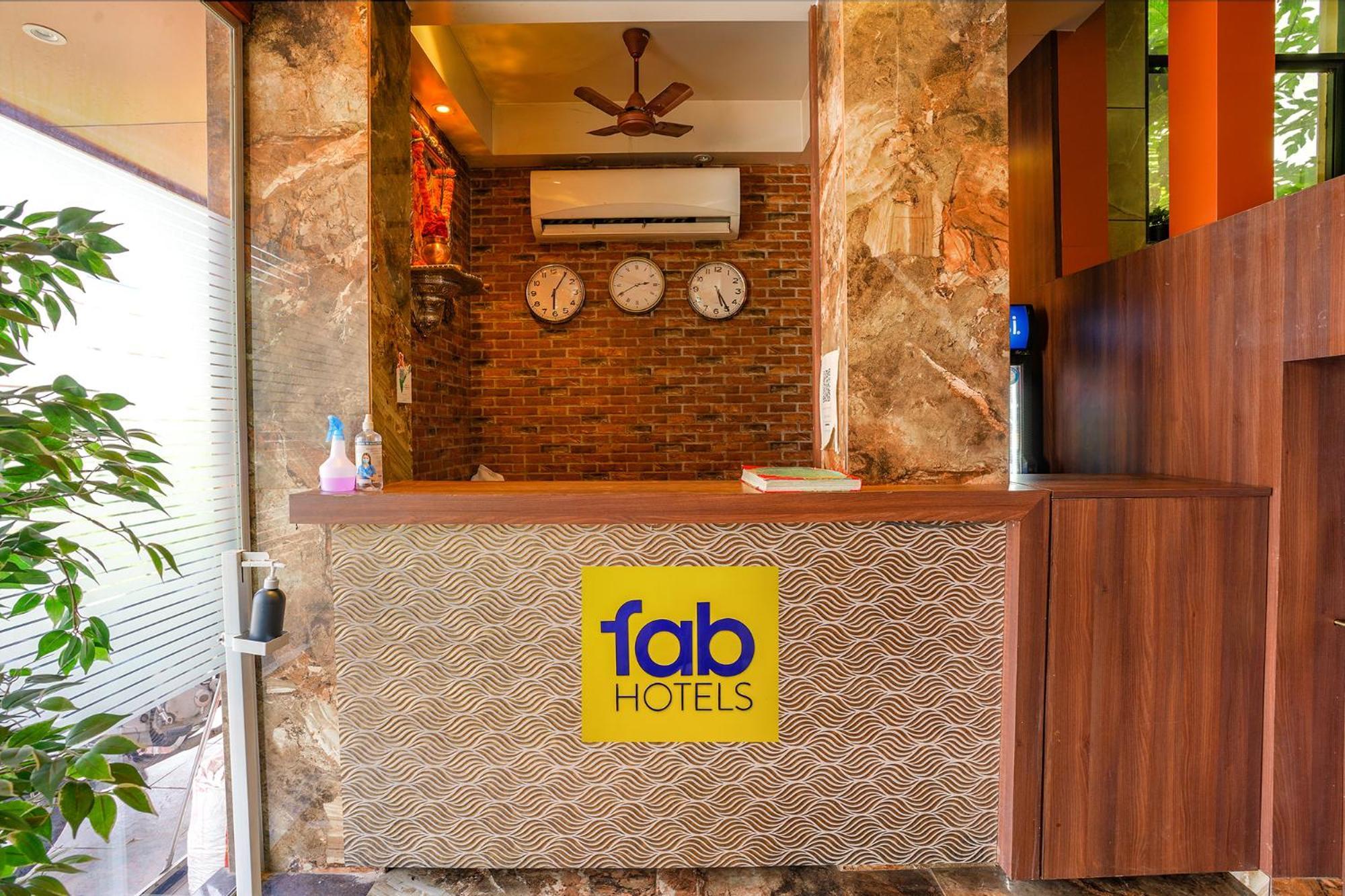 Fabexpress Super 7 Inn - Nr Rabale Station Navi Mumbai Exteriör bild
