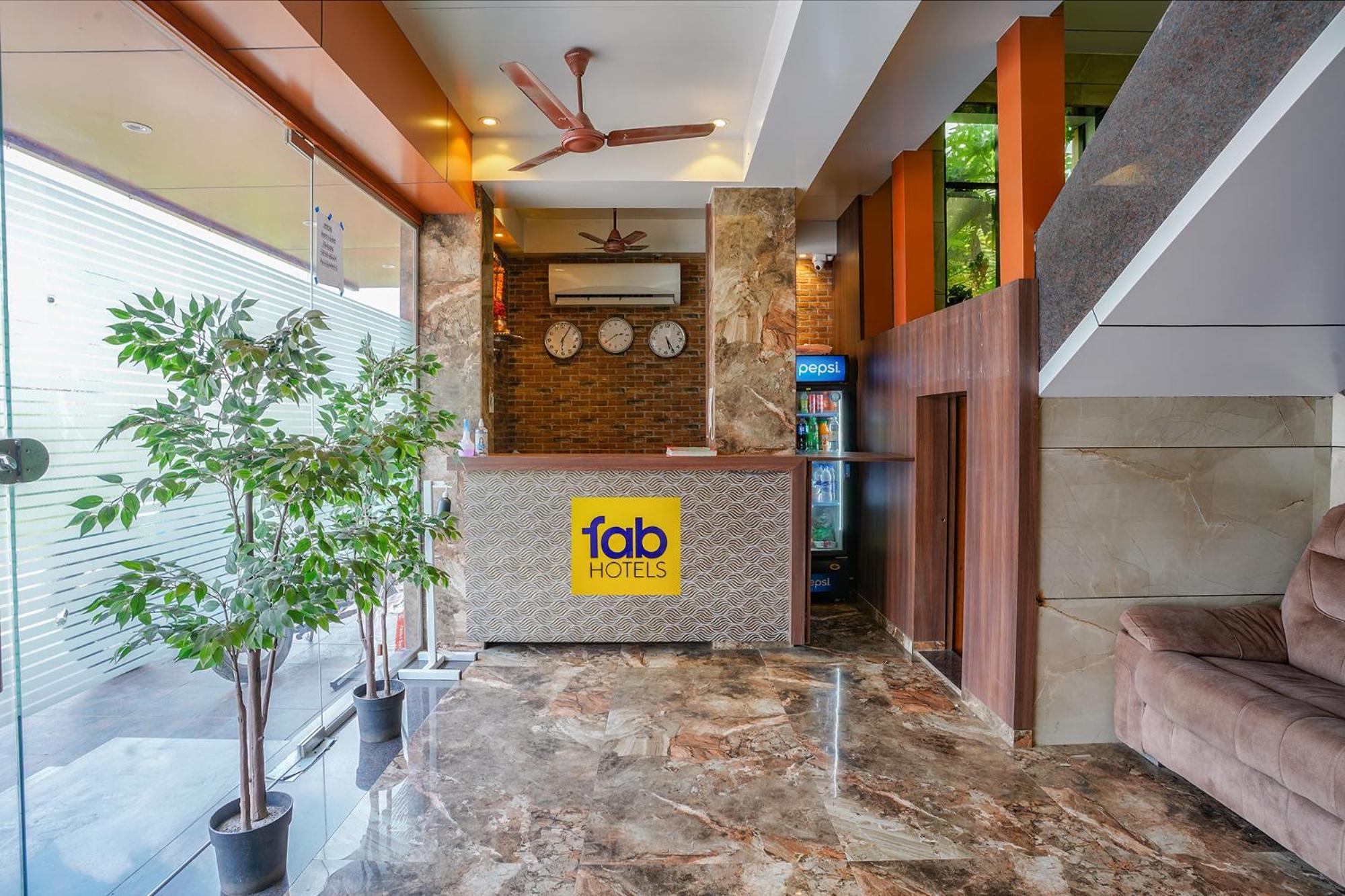 Fabexpress Super 7 Inn - Nr Rabale Station Navi Mumbai Exteriör bild