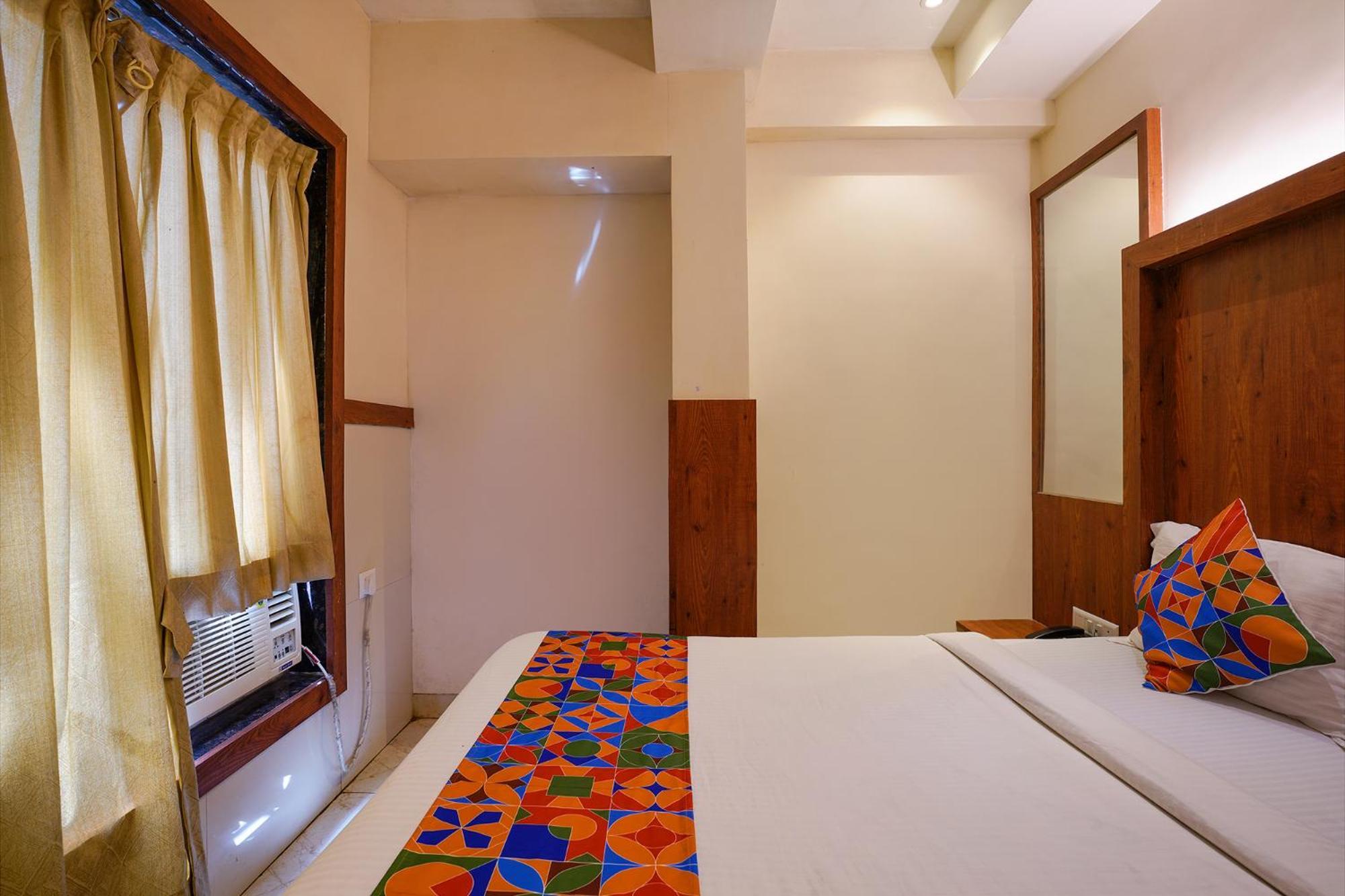 Fabexpress Super 7 Inn - Nr Rabale Station Navi Mumbai Exteriör bild