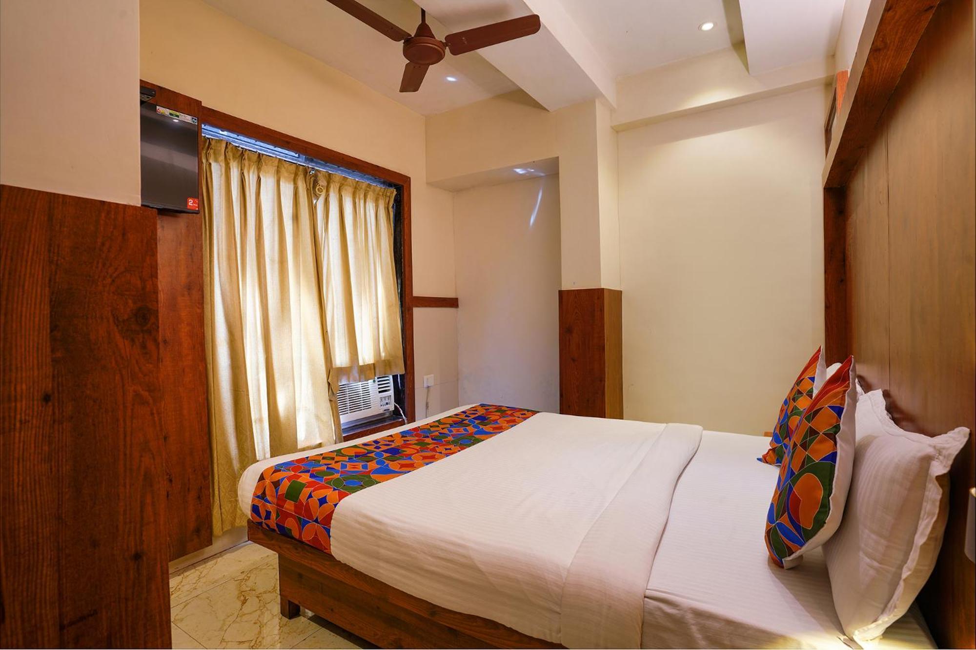 Fabexpress Super 7 Inn - Nr Rabale Station Navi Mumbai Exteriör bild