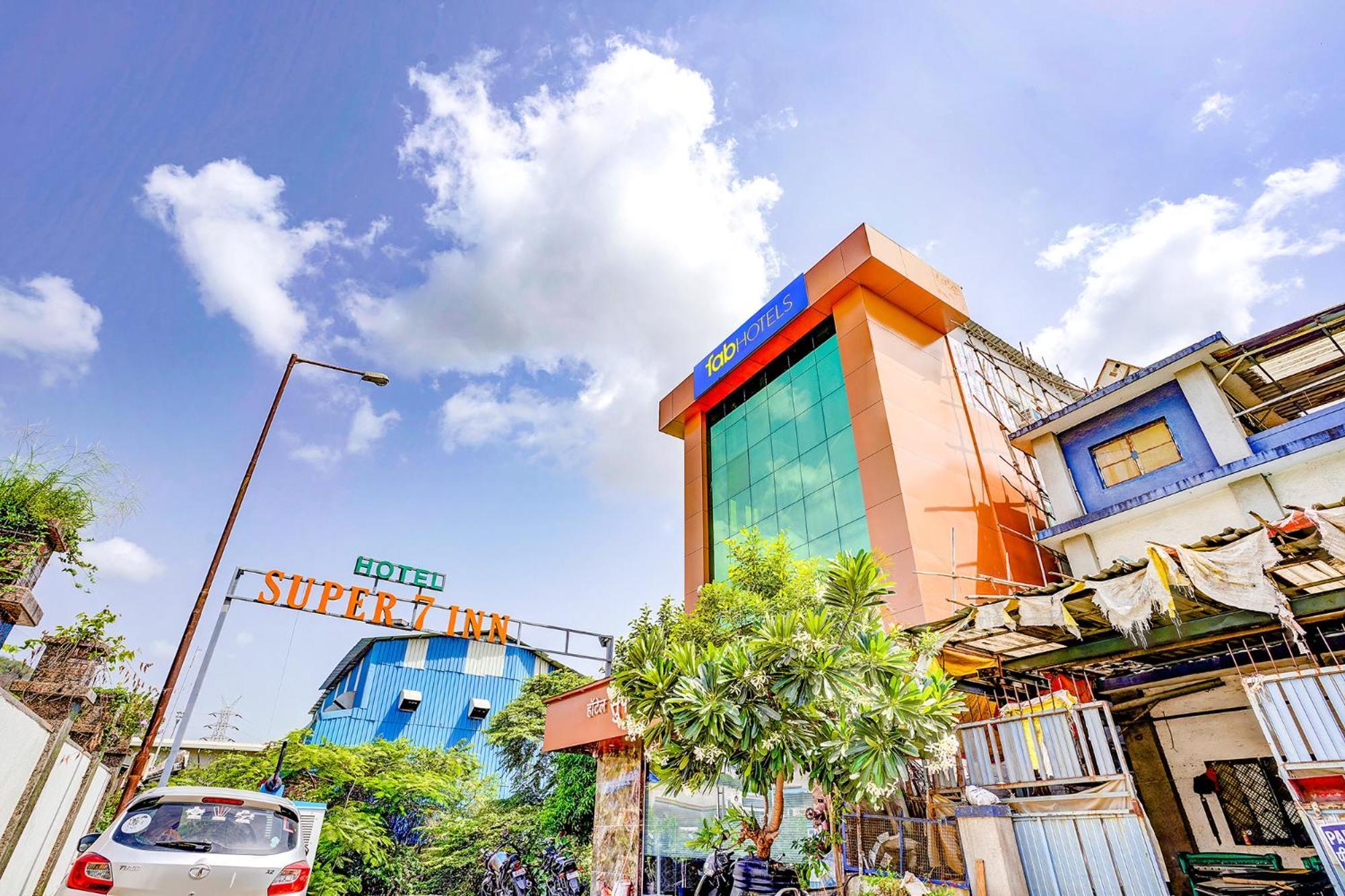 Fabexpress Super 7 Inn - Nr Rabale Station Navi Mumbai Exteriör bild